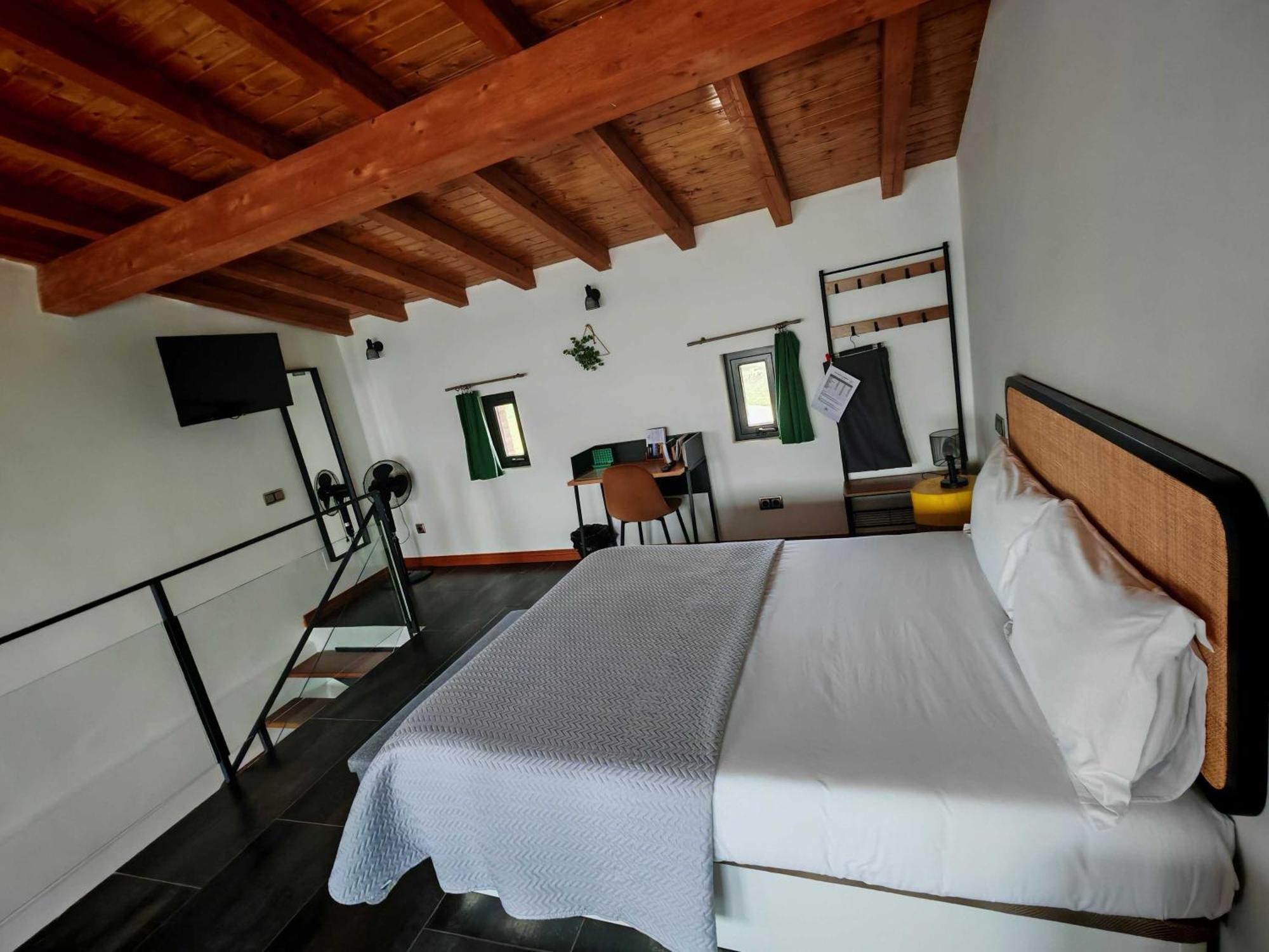 Apartamentos Walden By Gaiarooms Морилье Экстерьер фото